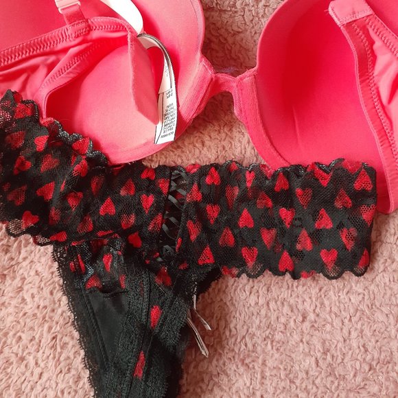 Brand New Victoria's Secret Bra & Panty Set- 32DD/XS - Picture 2 of 2
